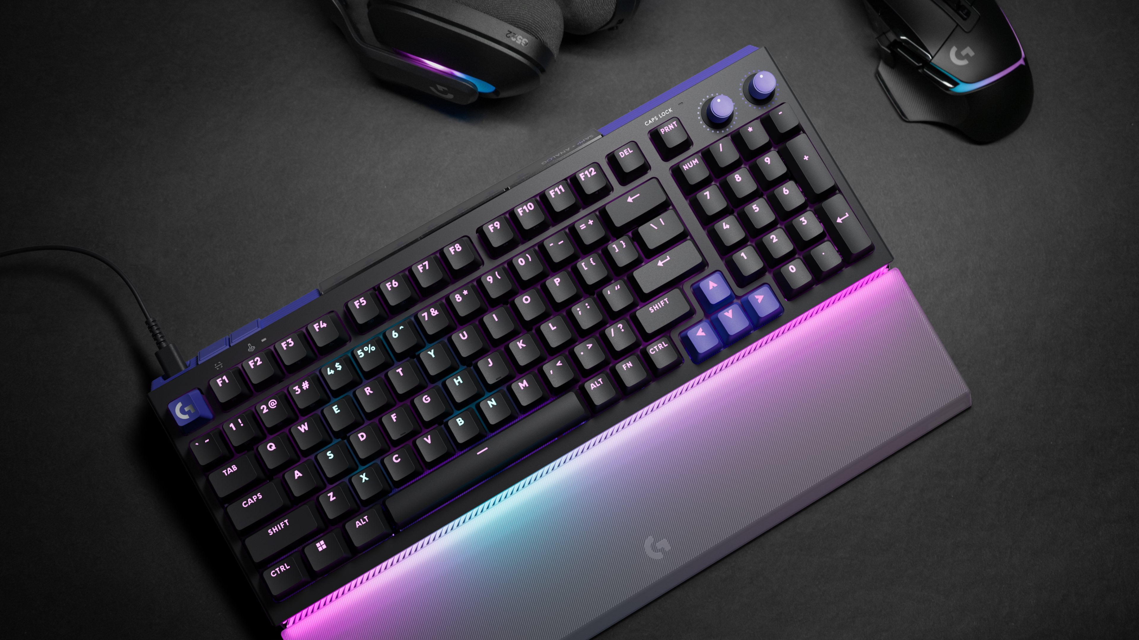g512-x-palm-rest-98-gallery3.jpg