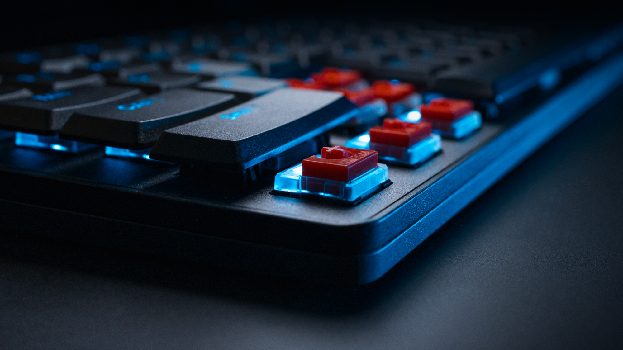 【即日発送】G515 RAPID TKLキーボードとGPROX 2Cマウスセット 即日発送】G515 RAPID TKLキーボードとGPROX 2Cマウスセット - メルカリ