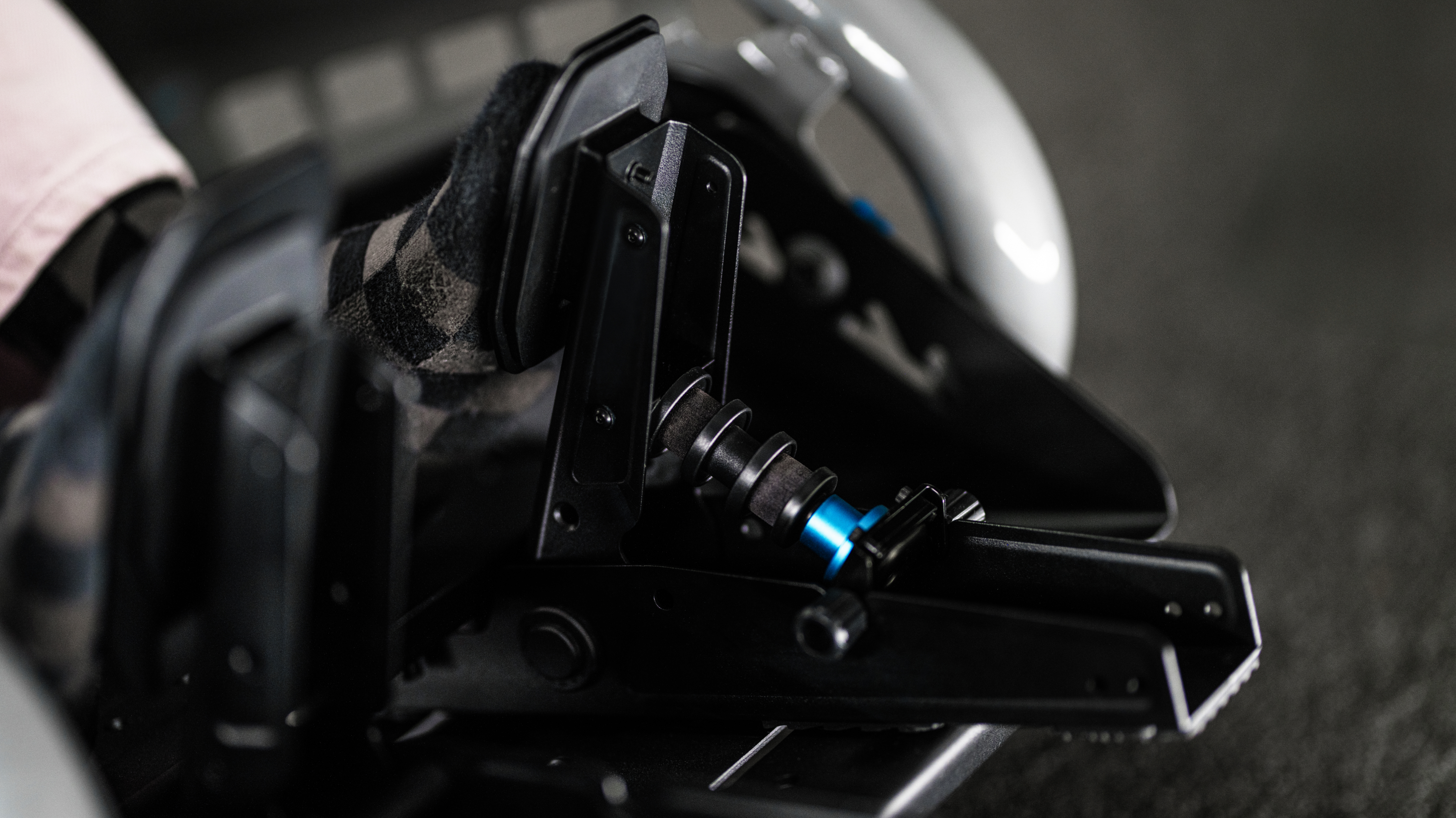Logicool G RS PEDALS RSペダル 新品未使用 楽天市場】【限定特価】 【新製品】Logicool G ペダル RS PEDALS